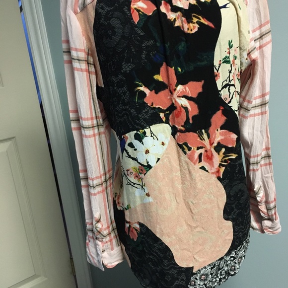 Unique Guess Women’s Button-Down Long Sleeve Top - Picture 4 of 9